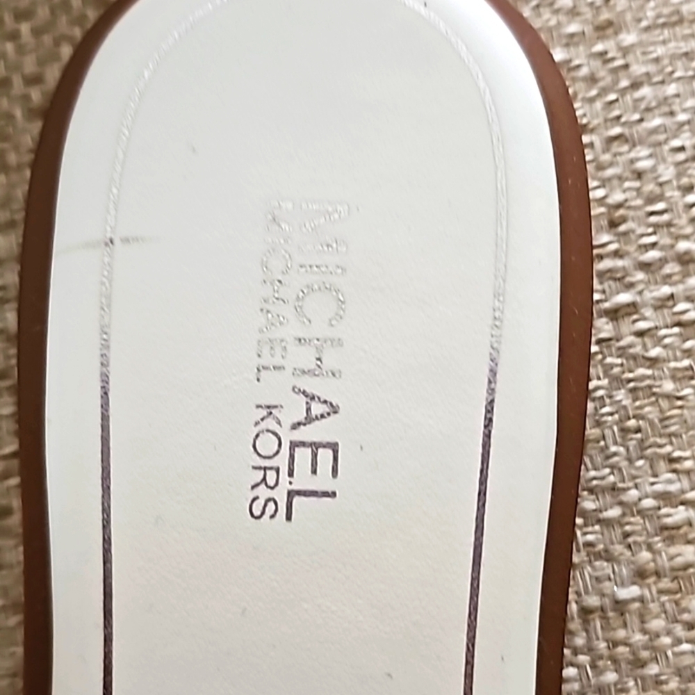 Michael Kors MK Logo slides slip on white size 6.5 nwt - Picture 3 of 5